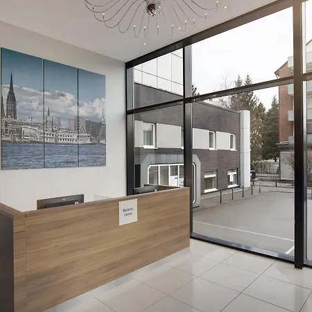 Premier Inn Hamburg City Alster-2